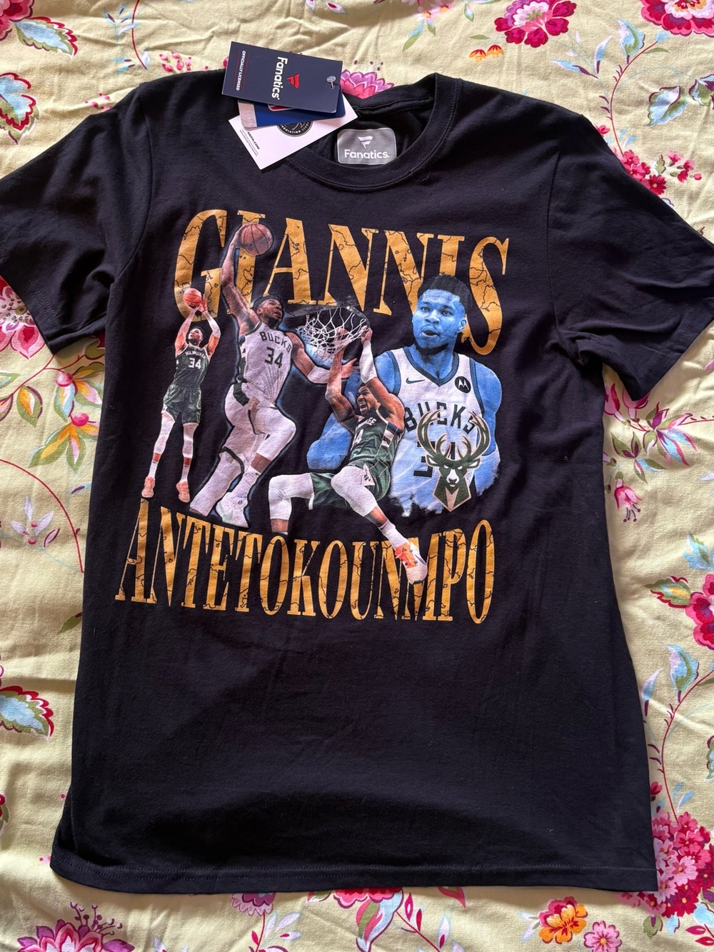 Giannis Antetokounmpo x Fanatics NWT graphic black tee shirt small 26x18